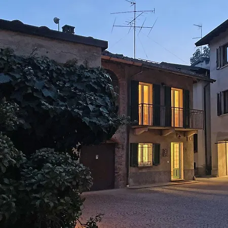 Сasa de vacaciones Al Vicoletto Varese *